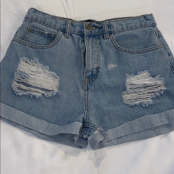 Forever 21 Pants - 🔥 special clearance 🔥Sexy Forever 21 Distressed Ripped Denim Shorts Sz 27